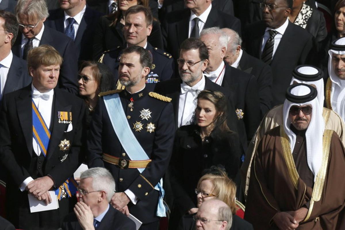 Els Prínceps d’Astúries encapçalen la representació espanyola en la primera missa del papa Francesc.