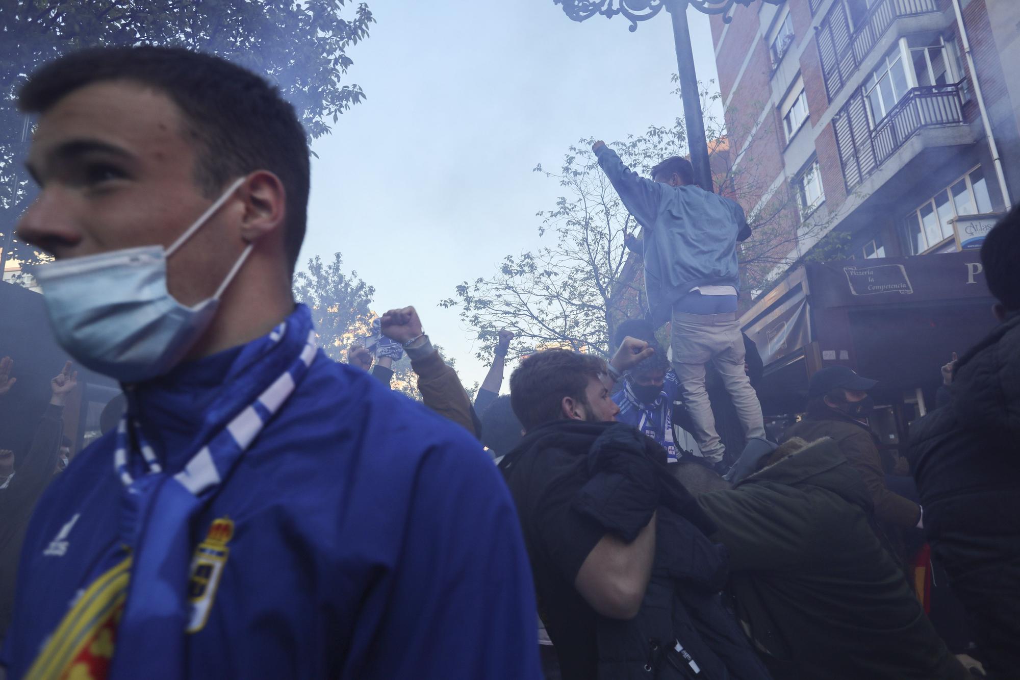 El ambiente en Oviedo durante el derbi