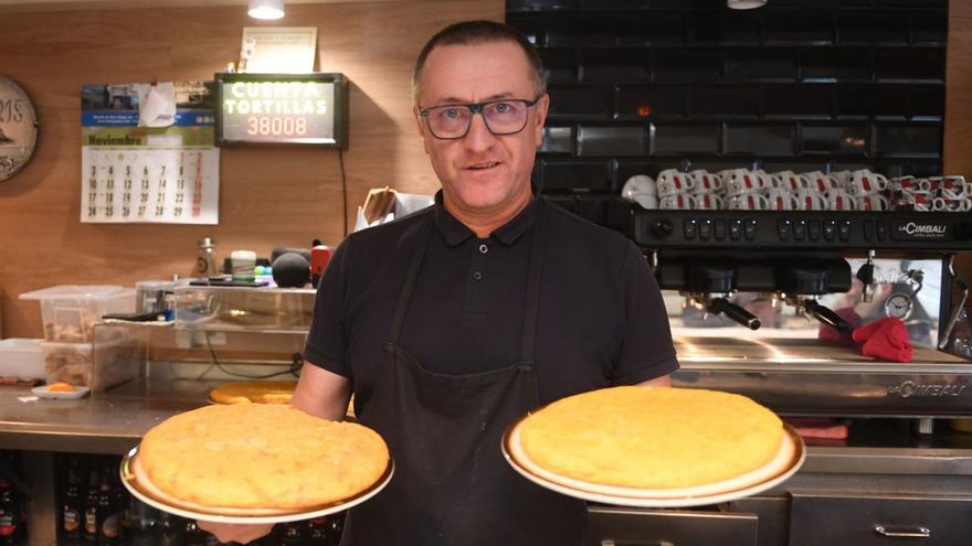 La subida de los huevos llega al pincho de tortilla en A Coruña
