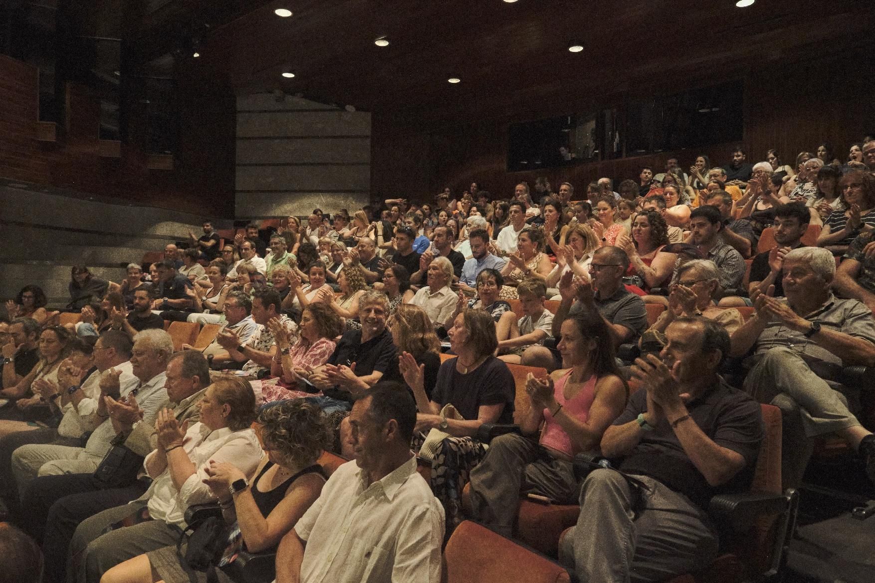 Imatges de la presentació a Manresa de la docusèrie "El millor salt", de l'Egiba