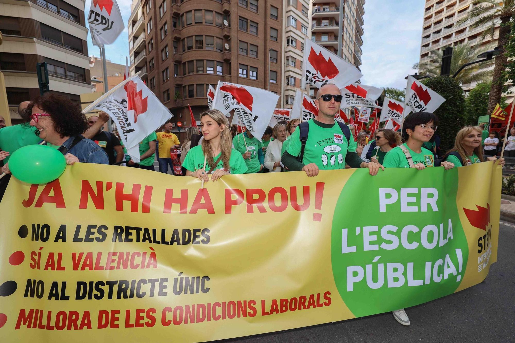 Galería de imágenes: La huelga general educativa concluye con una gran manifestación en Castellón