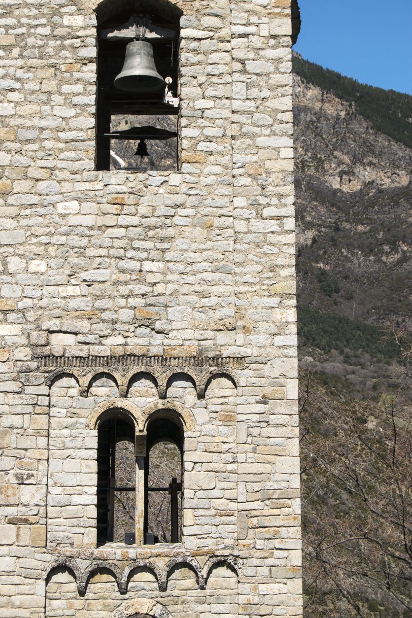Imagen del campanario en una iglesia en Vall de Boí.