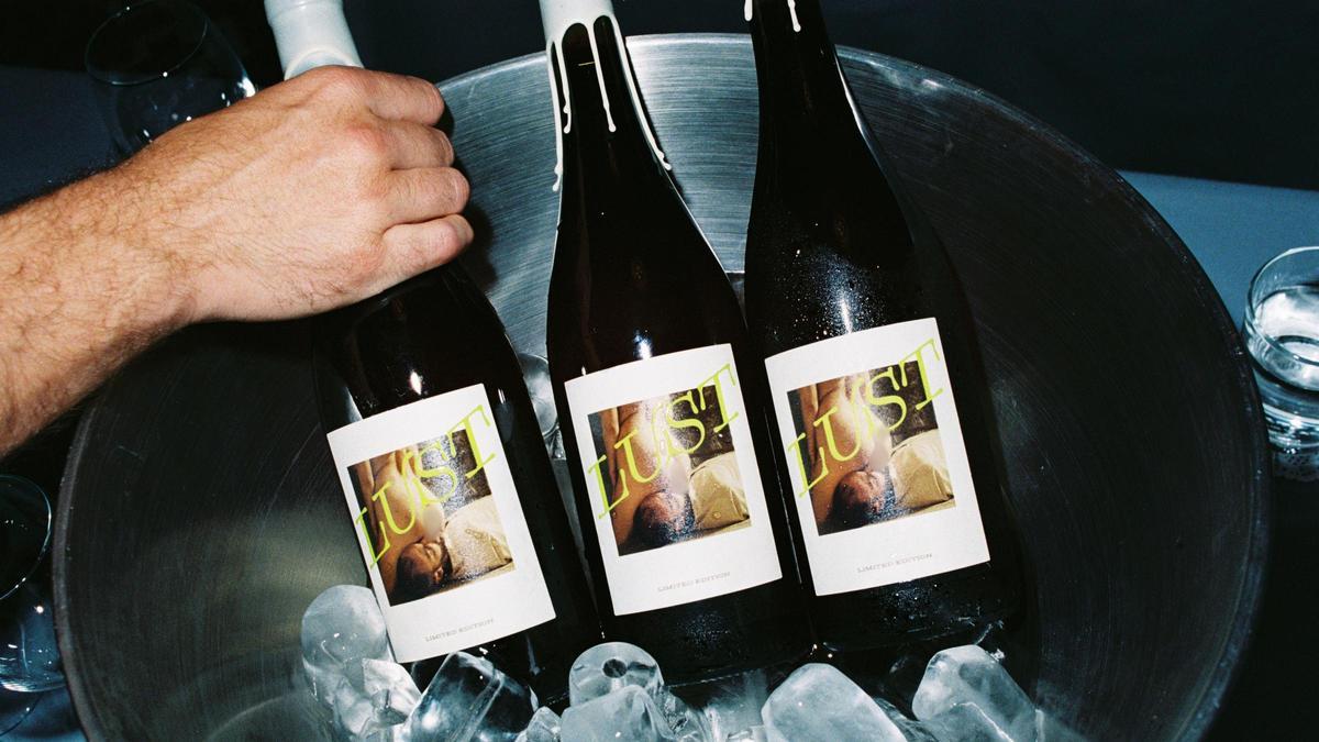 Varias botellas de Lust 2022 (La Natural).