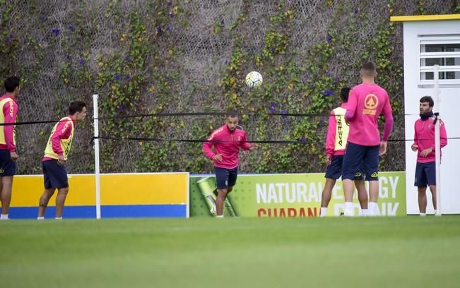 Entrenamiento UD LAS PALMAS en Barranco Seco ...