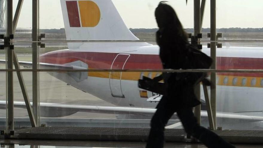 Iberia modifica su política sobre el acceso de mujeres a su plantilla.