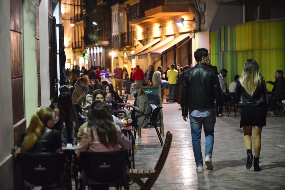 Cierre de bares: Cartagena llena las terrazas