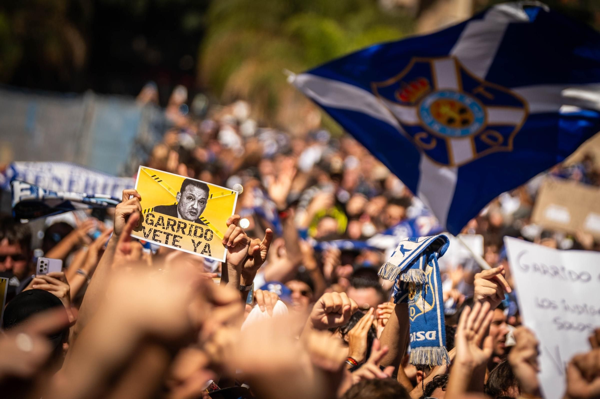 Manifestación de los aficionados antes del CD Tenerife-Sporting de Gijón