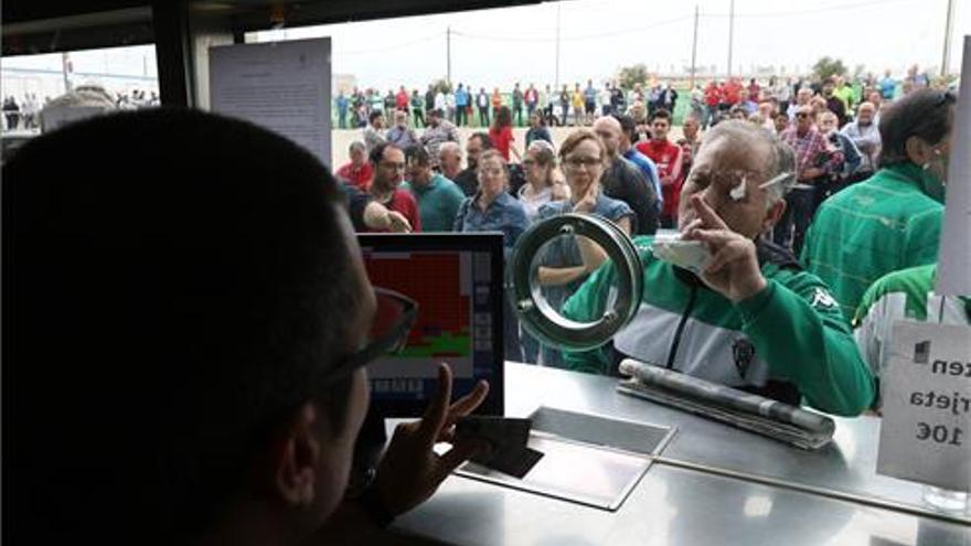 El Córdoba rectifica y pone tarifa plana para el partido ante el Getafe