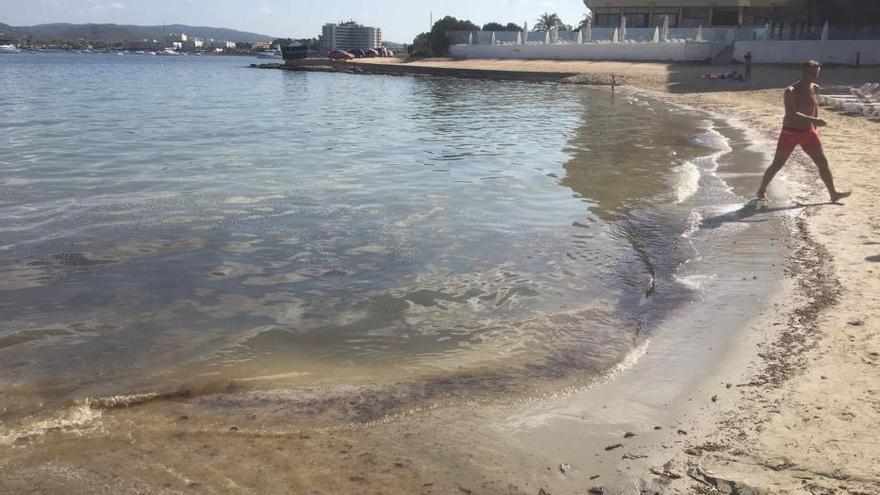 Imagen de archivo de un vertido de aguas fecales en Sant Josep