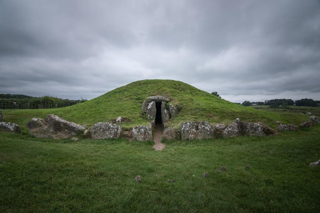 Tumba de Bryn Celli Ddu
