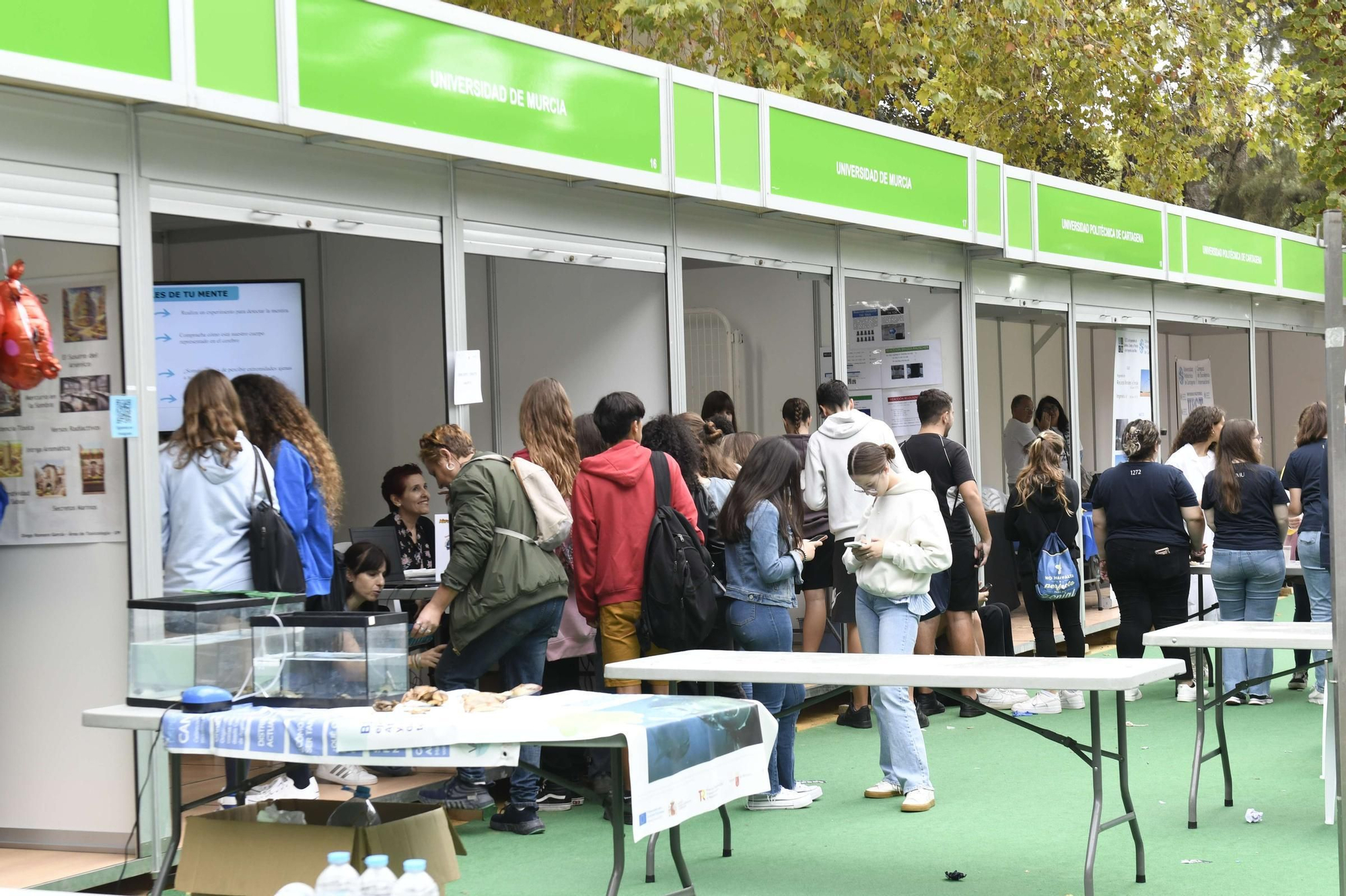 La primera jornada de la Semana de la Ciencia de Murcia, en imágenes