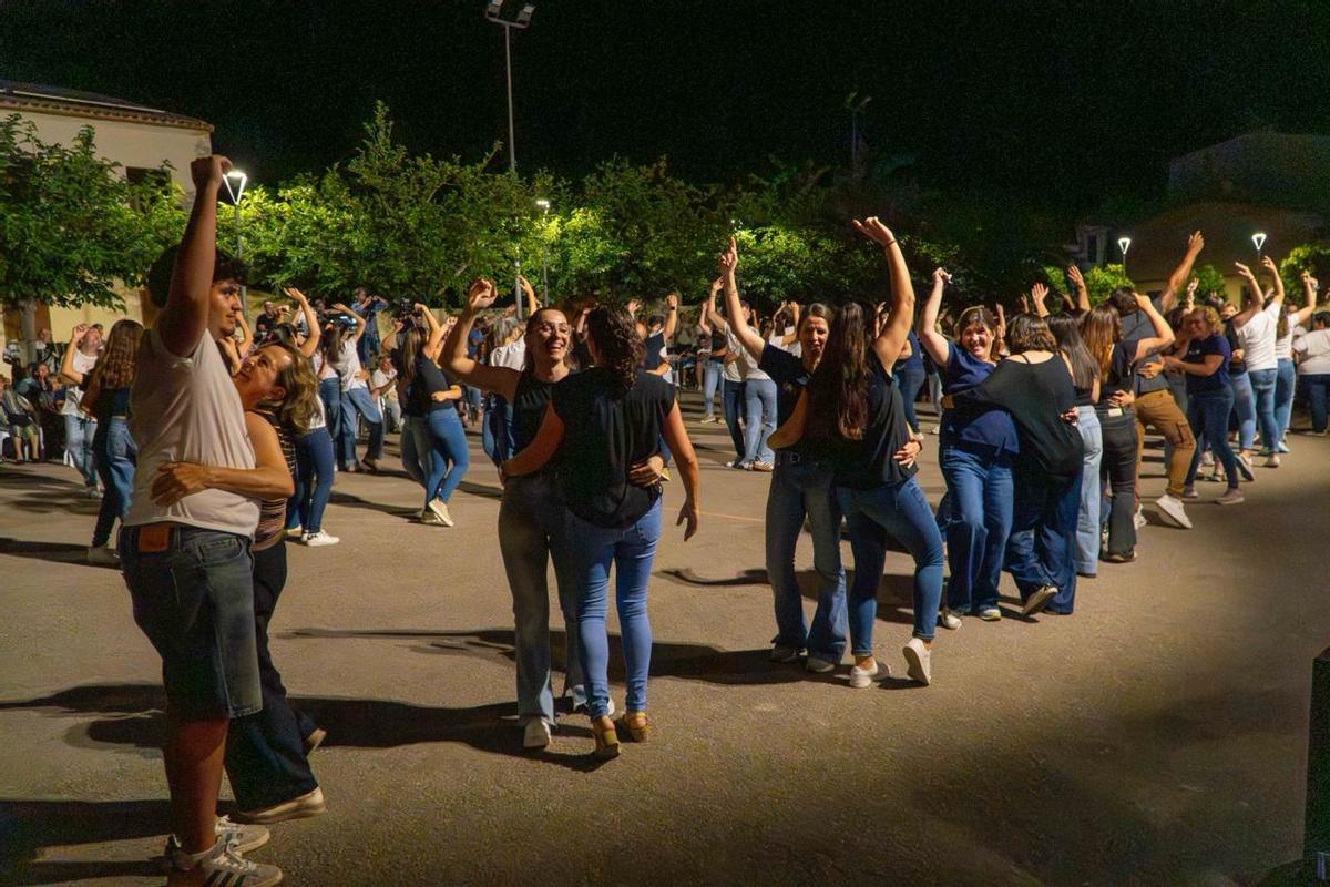 FOTOS | Aires de Pagesia brinda por su 50 aniversario