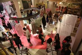Shein abre su tienda efímera en Barcelona para promocionar su modelo 'on line'