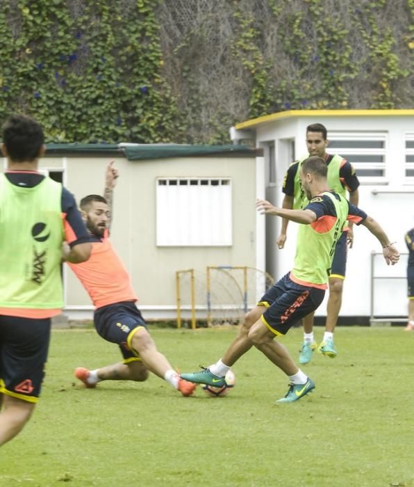 ENTRENAMIENTO DE LA UD LAS PALMAS EN BARRANCO ...