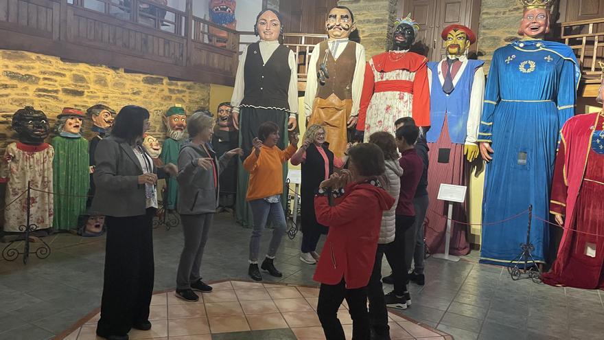 La escuela de folklore de Sanabria arranca el curso con más de cincuenta alumnos