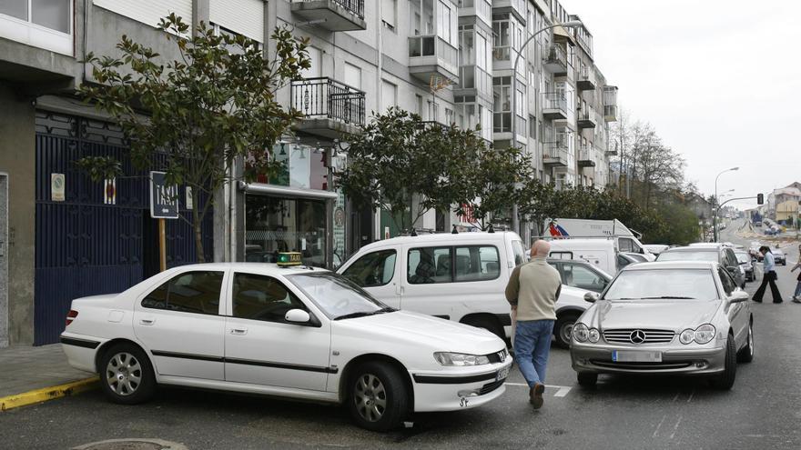 Apalea a un taxista de Chapela por una discusión de tráfico