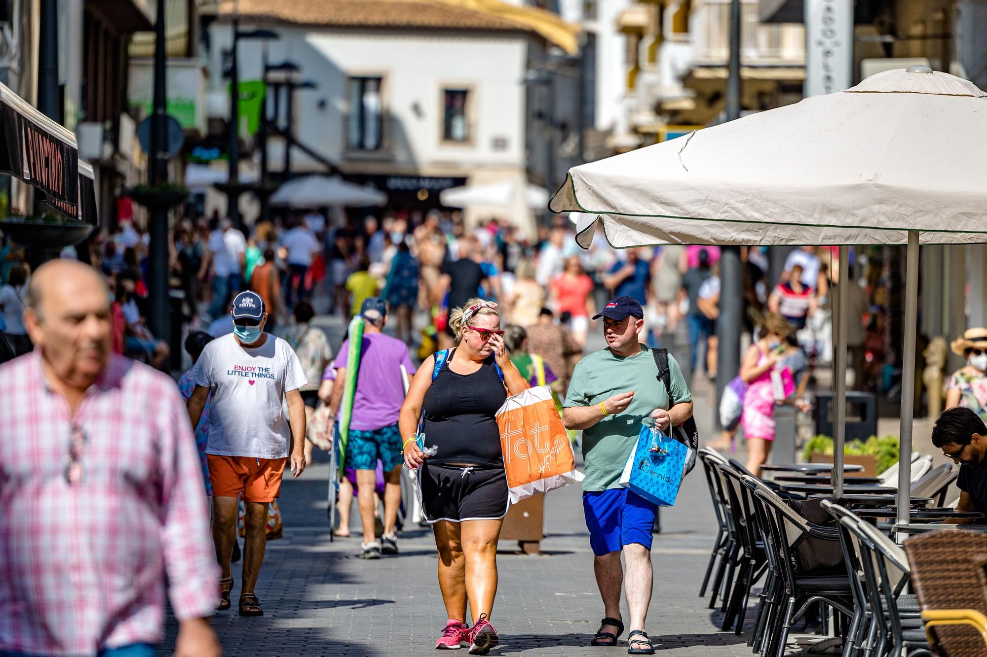 Benidorm llena en el puente y la hostelería se sitúa en cifras similares a Semana Santa