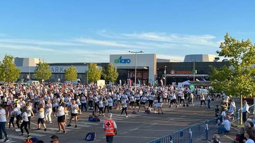 Participantes en la iniciativa solidaria y deportiva.