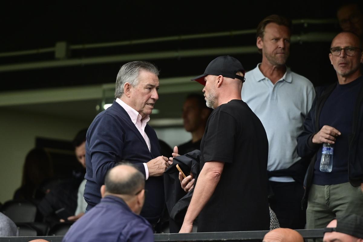 Dick Schreuder, de visita en el SkyFi Castalia.