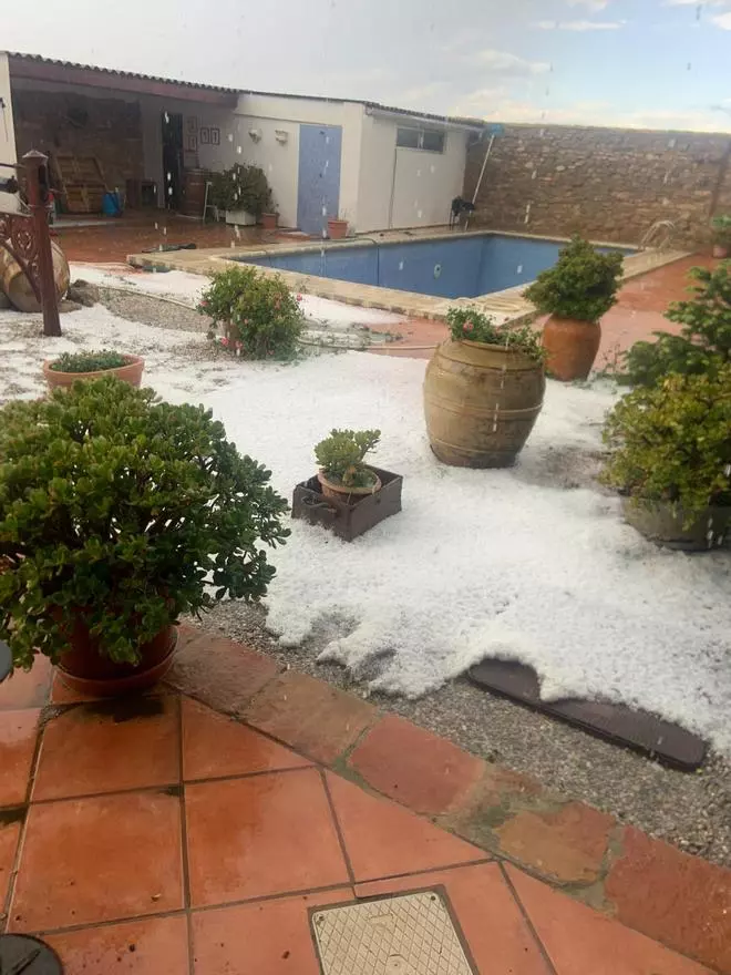 Villar del Arzobispo sufre una nueva granizada dos semanas después del temporal que devastó los cultivos