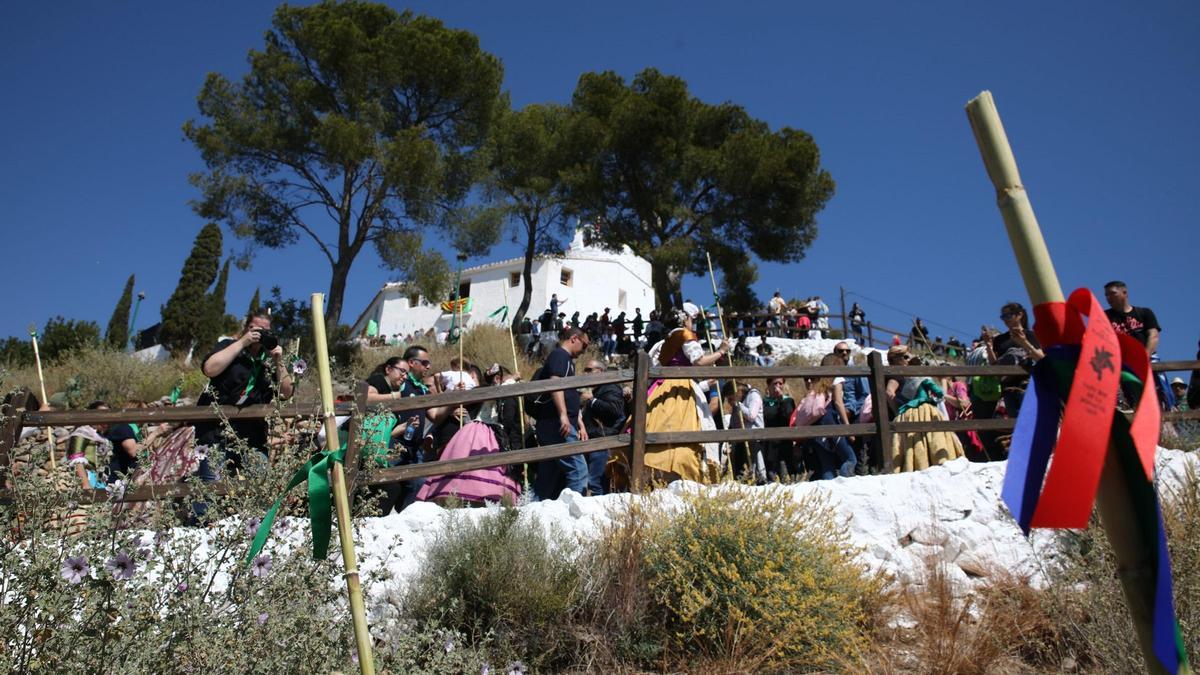 Renfe facilita el transporte en tren para participar en la Romeria de les Canyes.