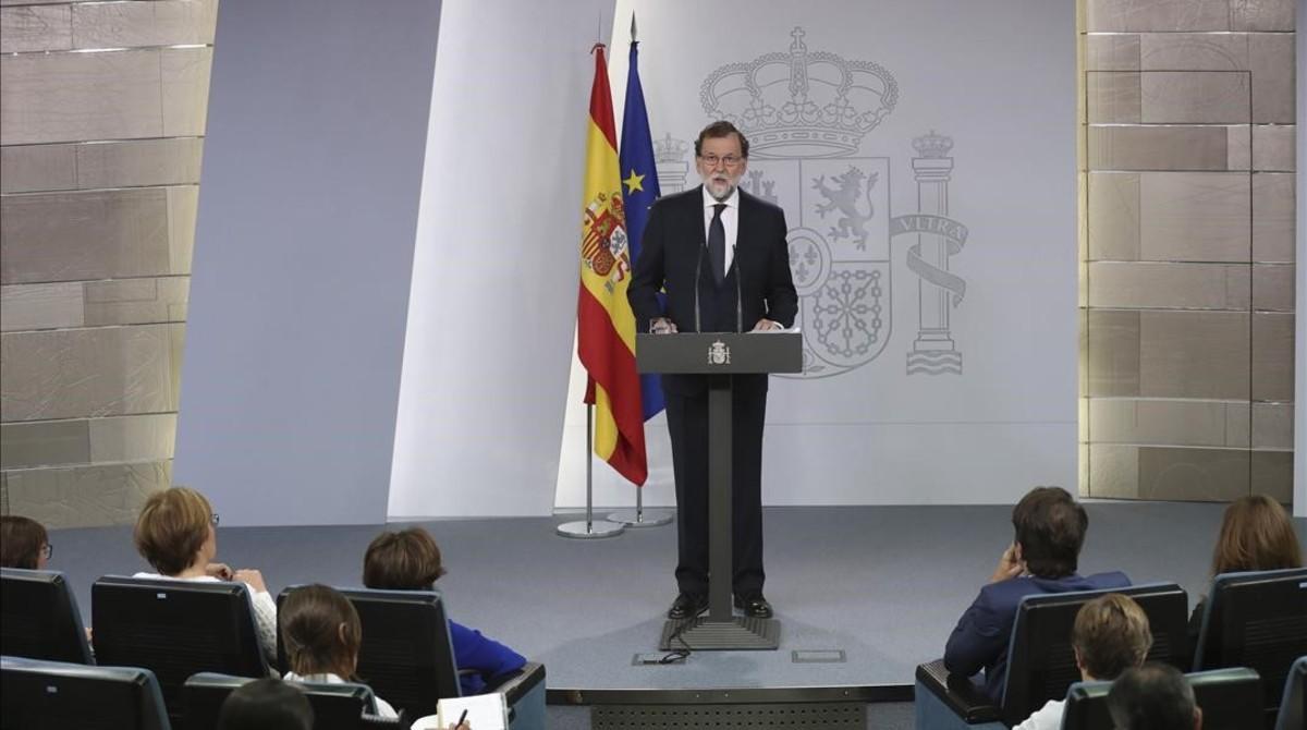 Mariano Rajoy, este miércoles por la noche, durante la declaración institucional en la Moncloa.