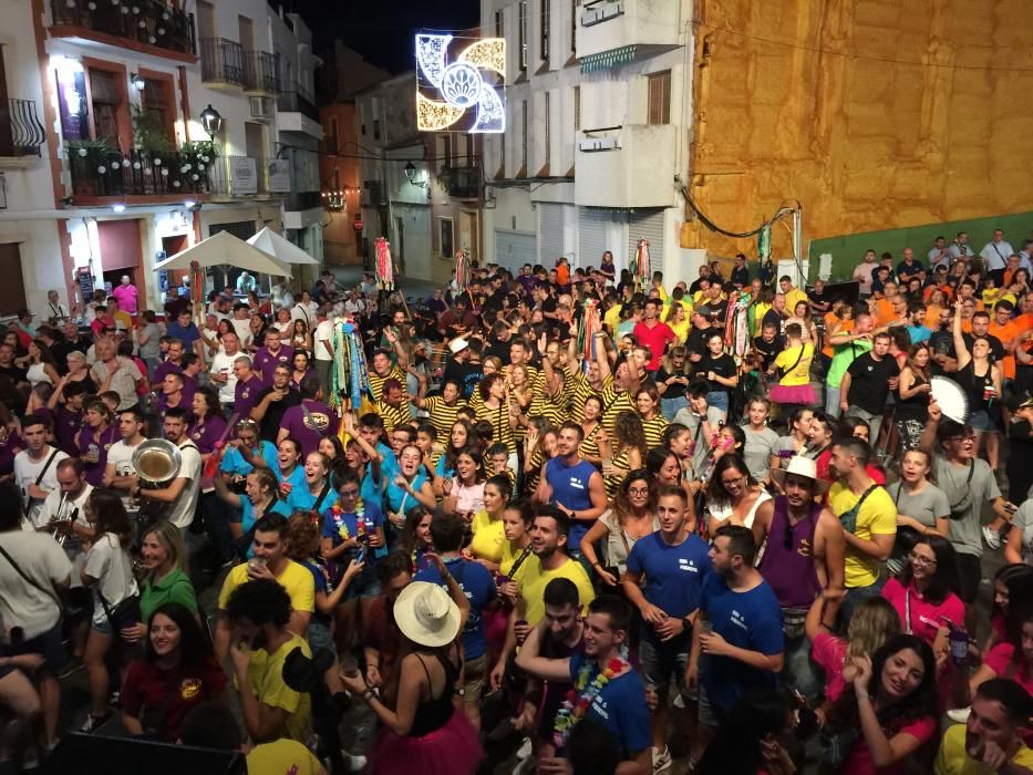 La Nucía arranca las Fiestas con "L'Entrà de Penye