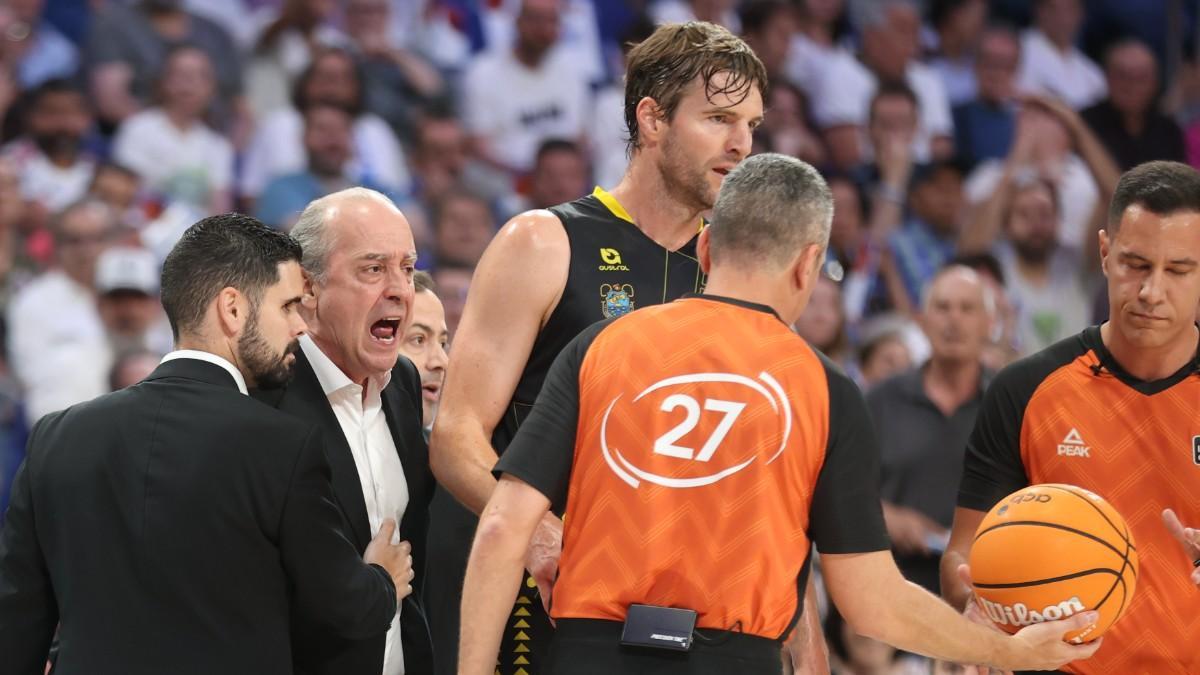 Txus Vidorreta, ante el Real Madrid