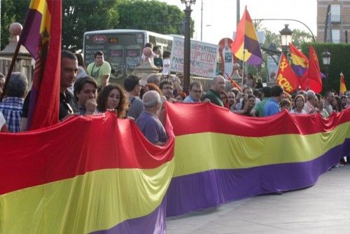 Protesta republicana por las calles de Murcia