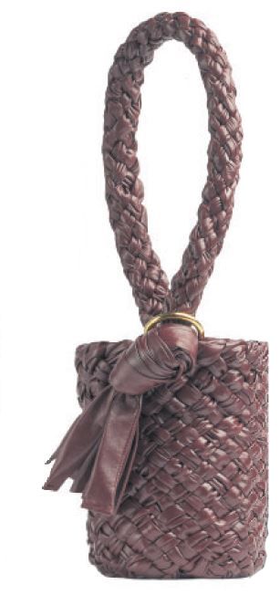 Nuevo bolso kalimero tejido de una sola pieza y sin costuras de Bottega Veneta.