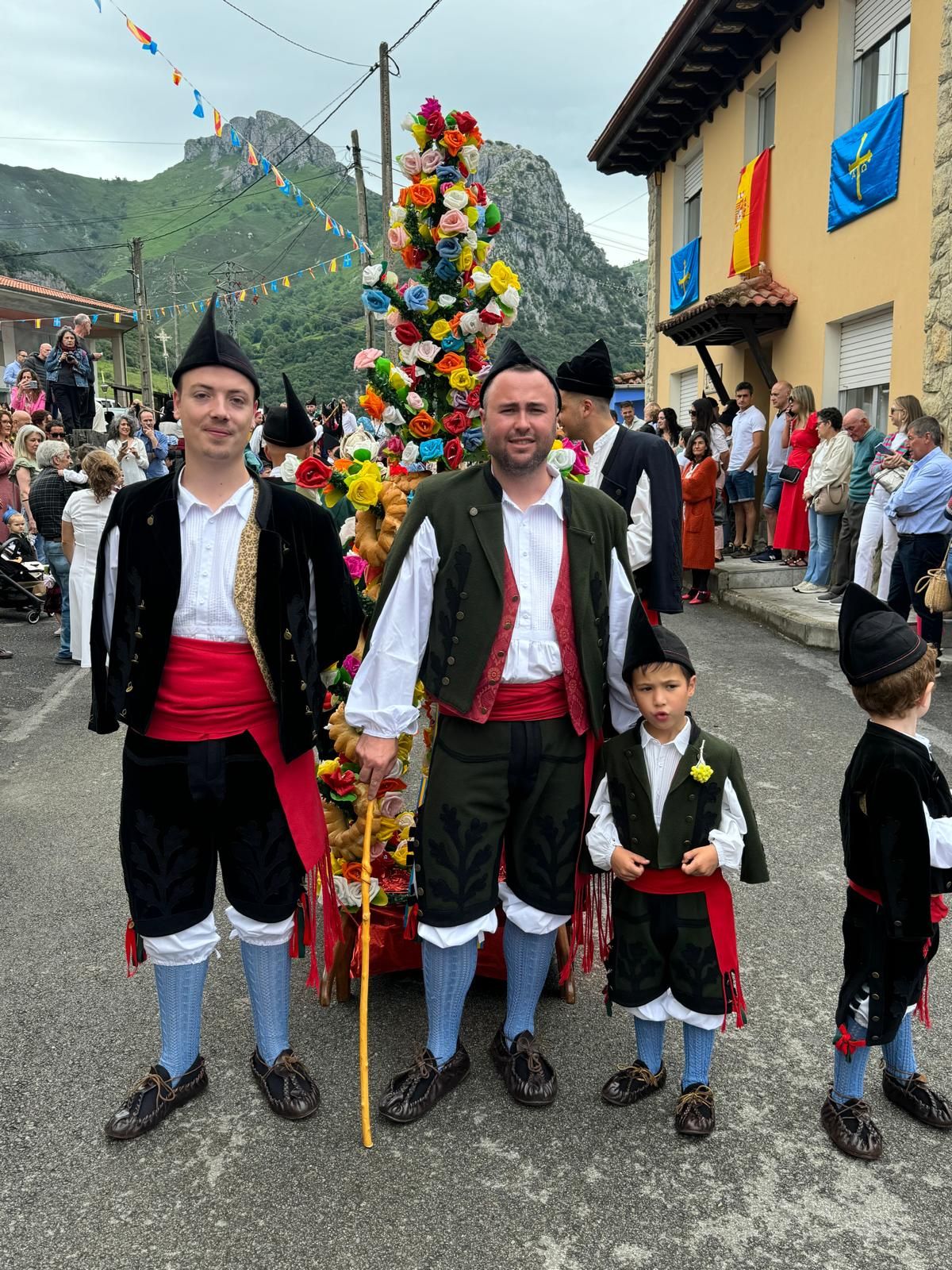 Fiestas de San Juan y San Pedro en Arenas de Cabrales