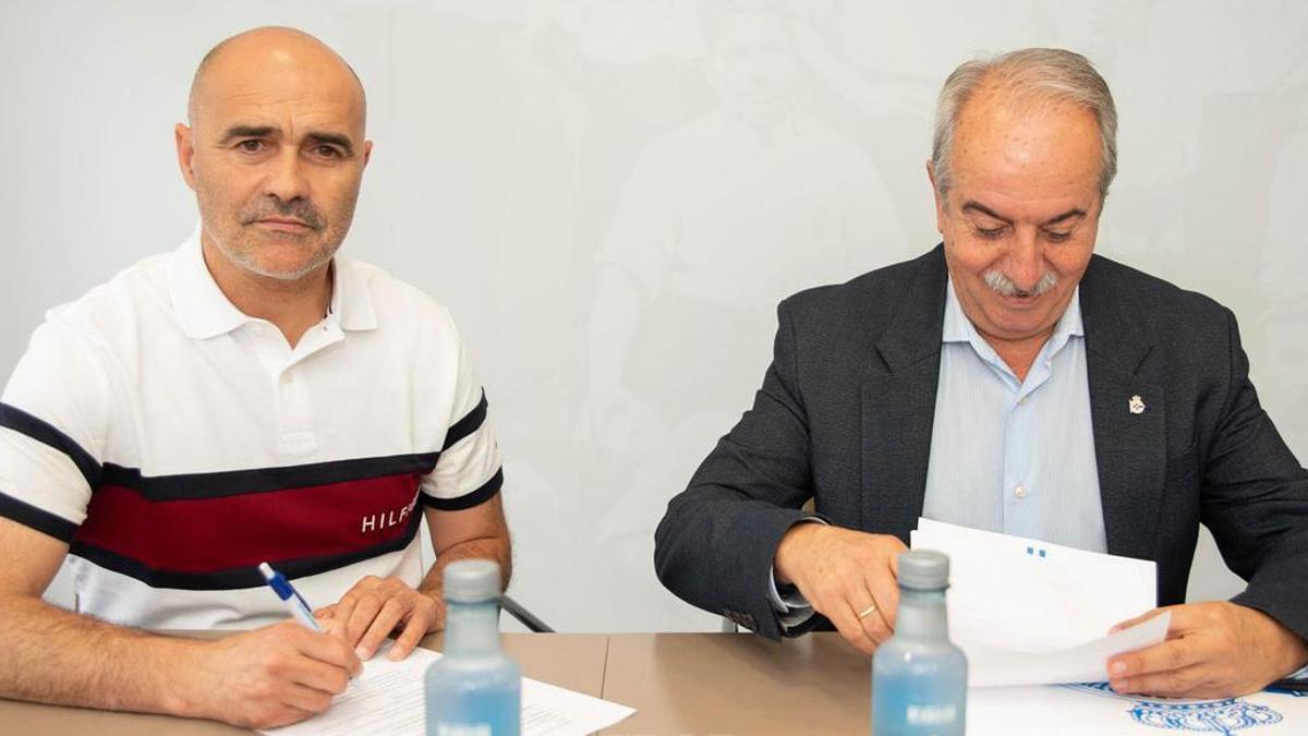 Óscar Gilsanz y Antonio Couceiro firman el contrato