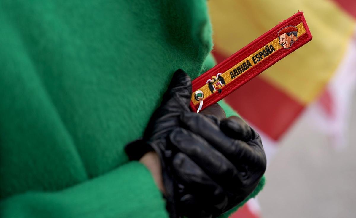 Acto en el cementerio de Mingorrubio, donde se encuentran los restos de Francisco Franco, en recuerdo del 50 aniversario de la muerte del dictador.