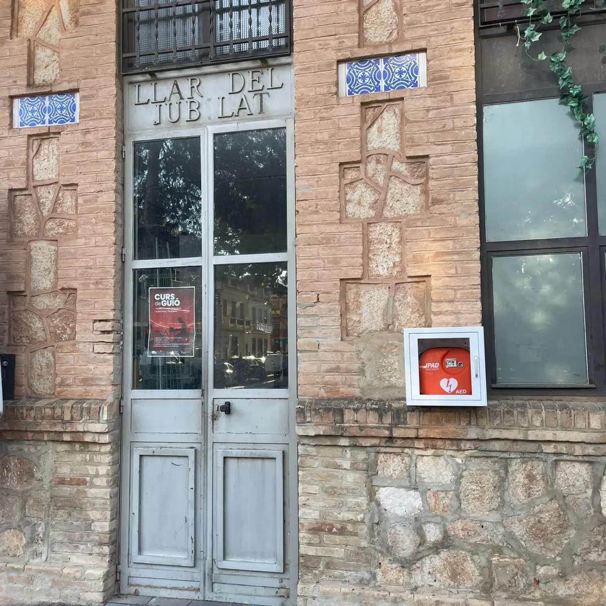 Desfibrilador en la Llar del Jubilat de Foios.