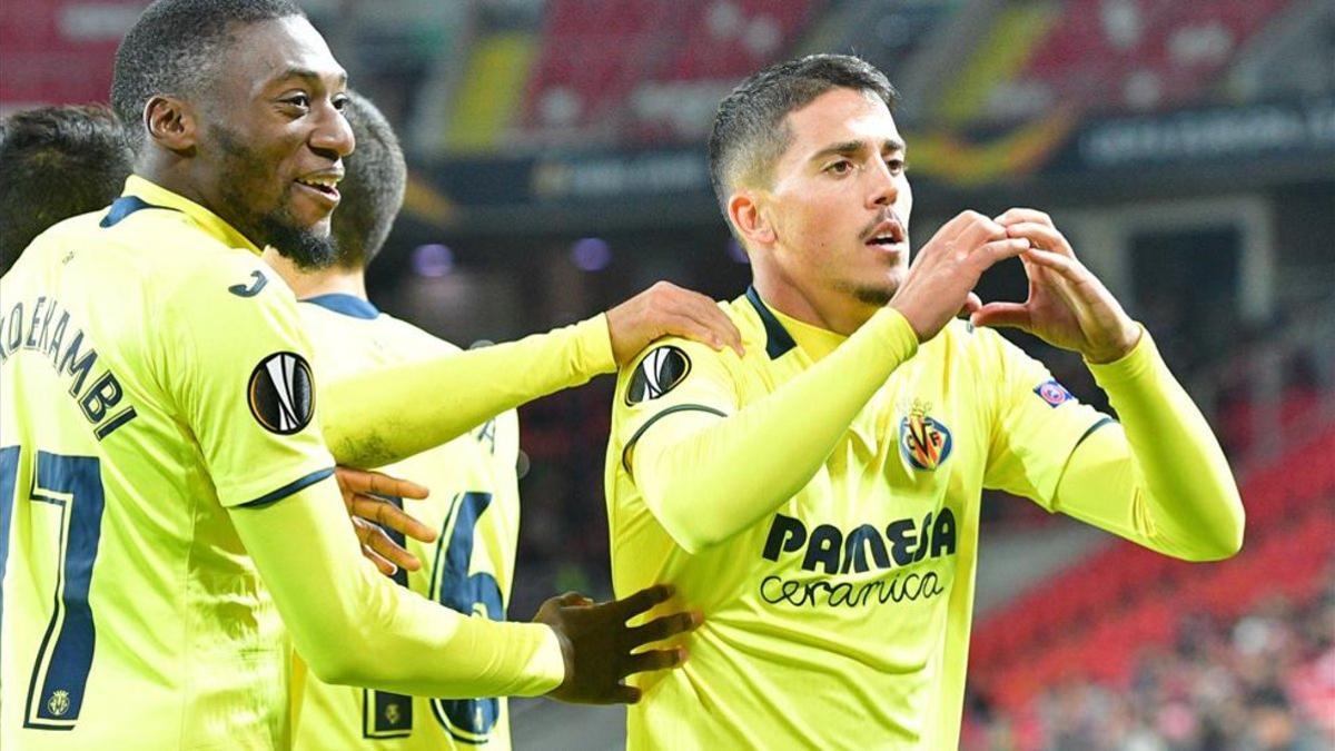 Pablo Fornals dibuja un corazón con su manos para celebrar un gol ante el Spartak