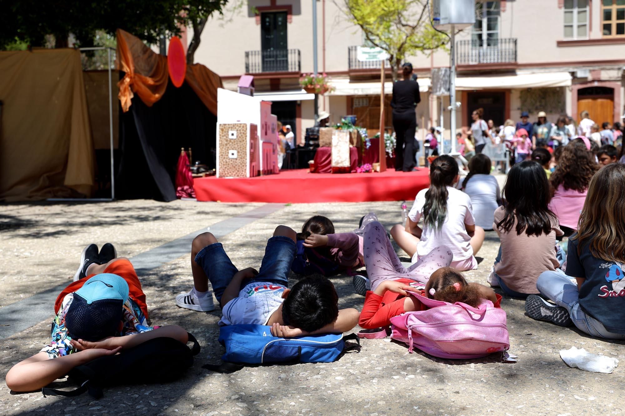 Los escolares de Ibiza visitan la feria Eivissa Medieval