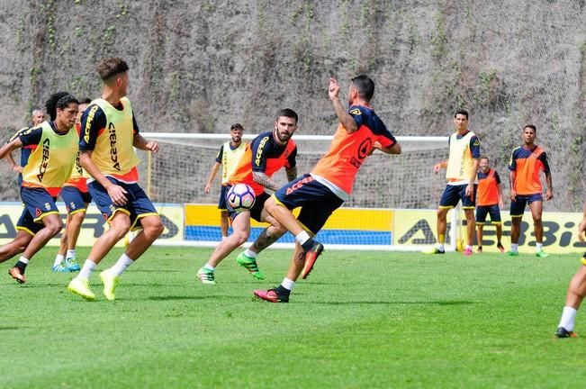 Entrenamienro de la UD Las Palmas previo a la ...