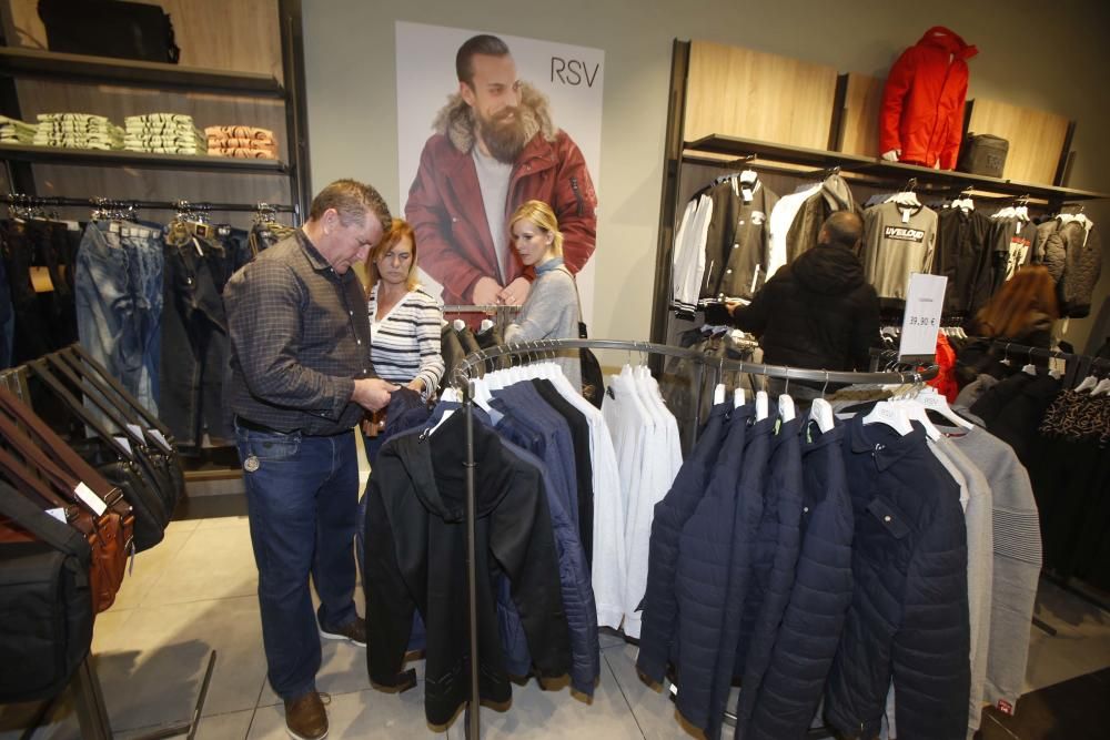 Ana Obregón inaugura la tienda de moda RSV