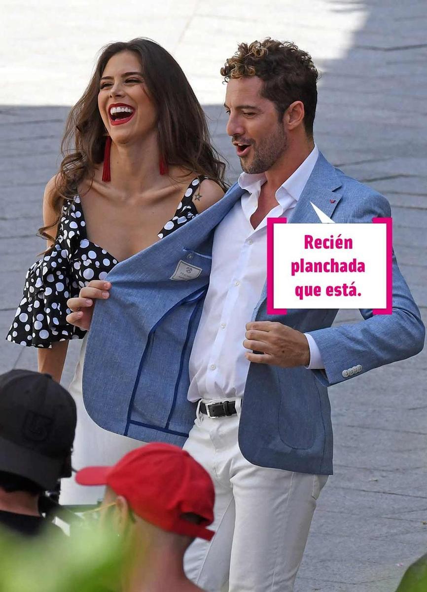 David Bisbal presumiendo de chaqueta durante el rodaje de un videoclip