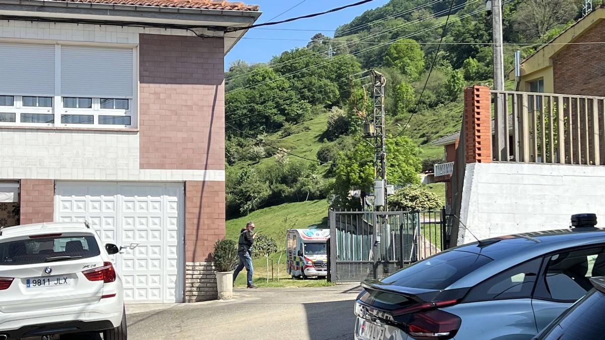 Hallan a un matrimonio tiroteado en su cama en Lena.