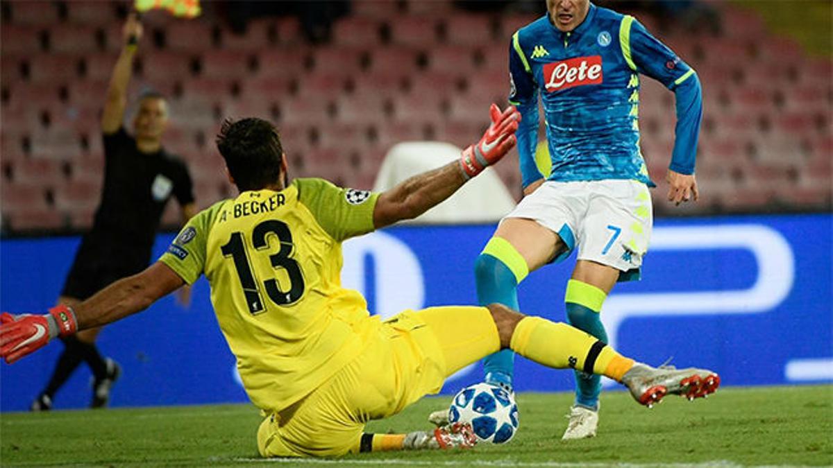 Los paradones de Alisson que evitaron la goleada del Napoli