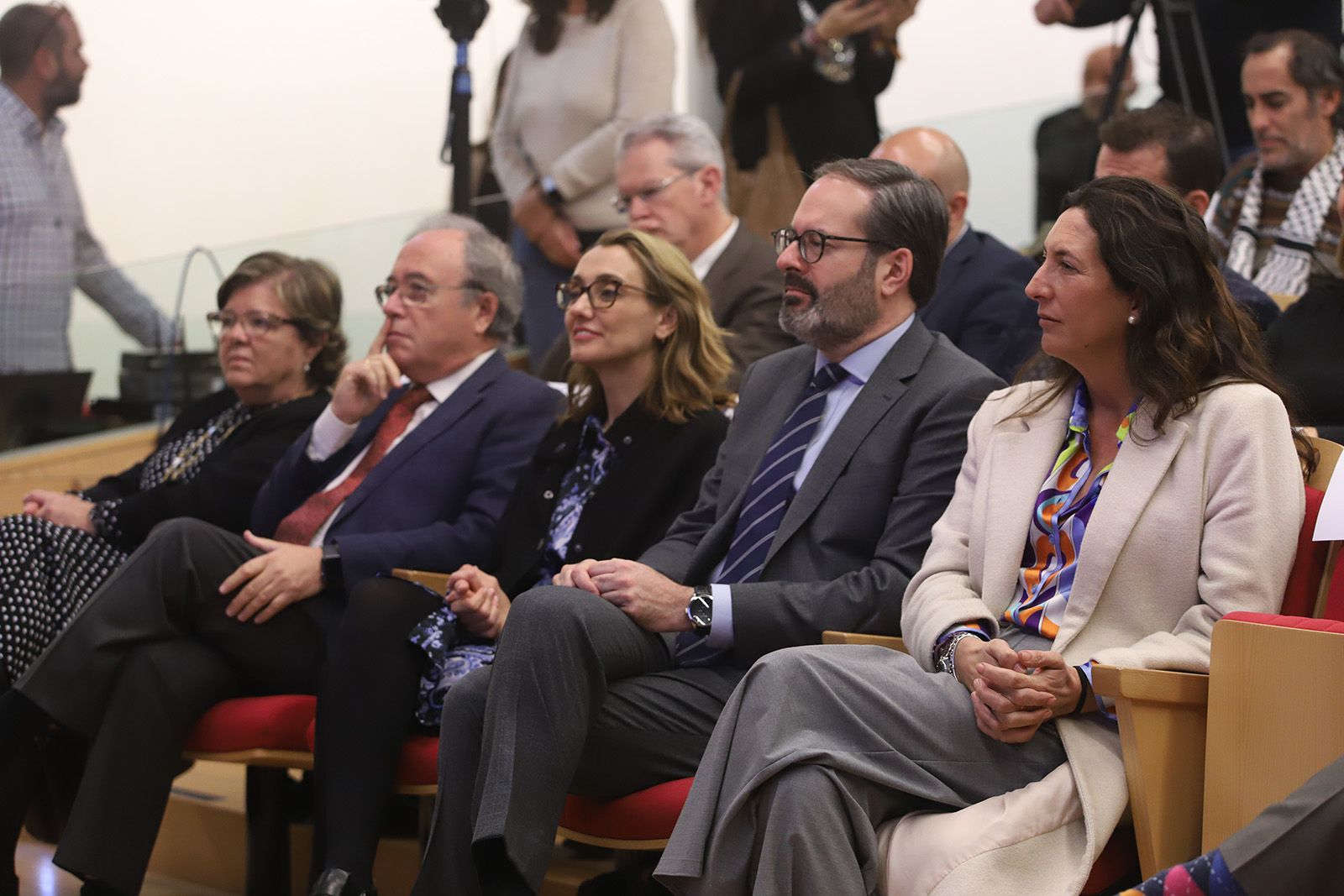 Pastelerías Roldán, Cajasol y el fiscal Fernando Santos, premiados por su labor con la discapacidad