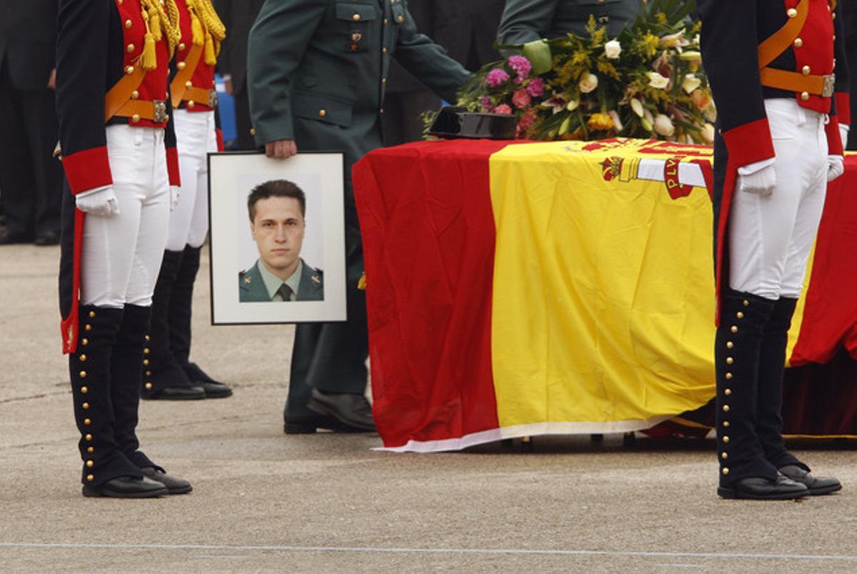Funeral del guàrdia civil Fernando Trapero González, assassinat per ETA a Capbreton. Funeral del guàrdia civil Fernando Trapero González, assassinat per ETA a Capbreton.