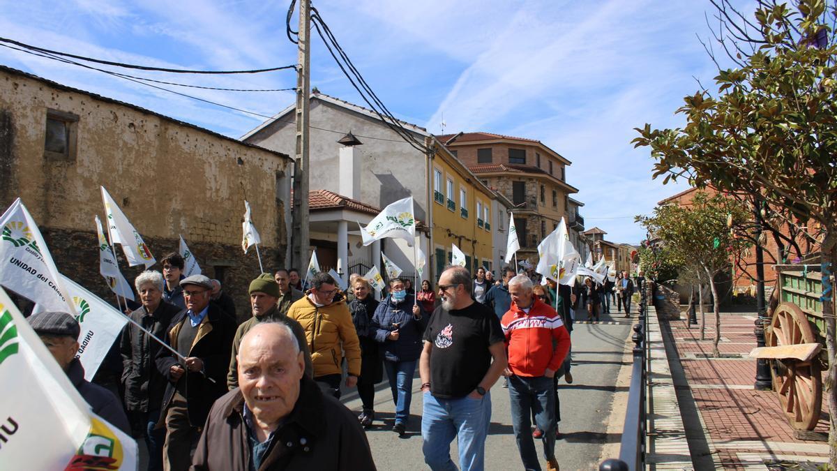 Manifestación en Ferreras de Arriba.