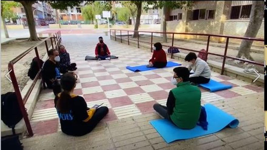 La vuelta a las clases al aire libre de la Asociación del Arte