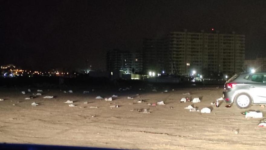 Cartagena confía en que el botellón en las playas acabe con la llegada del otoño