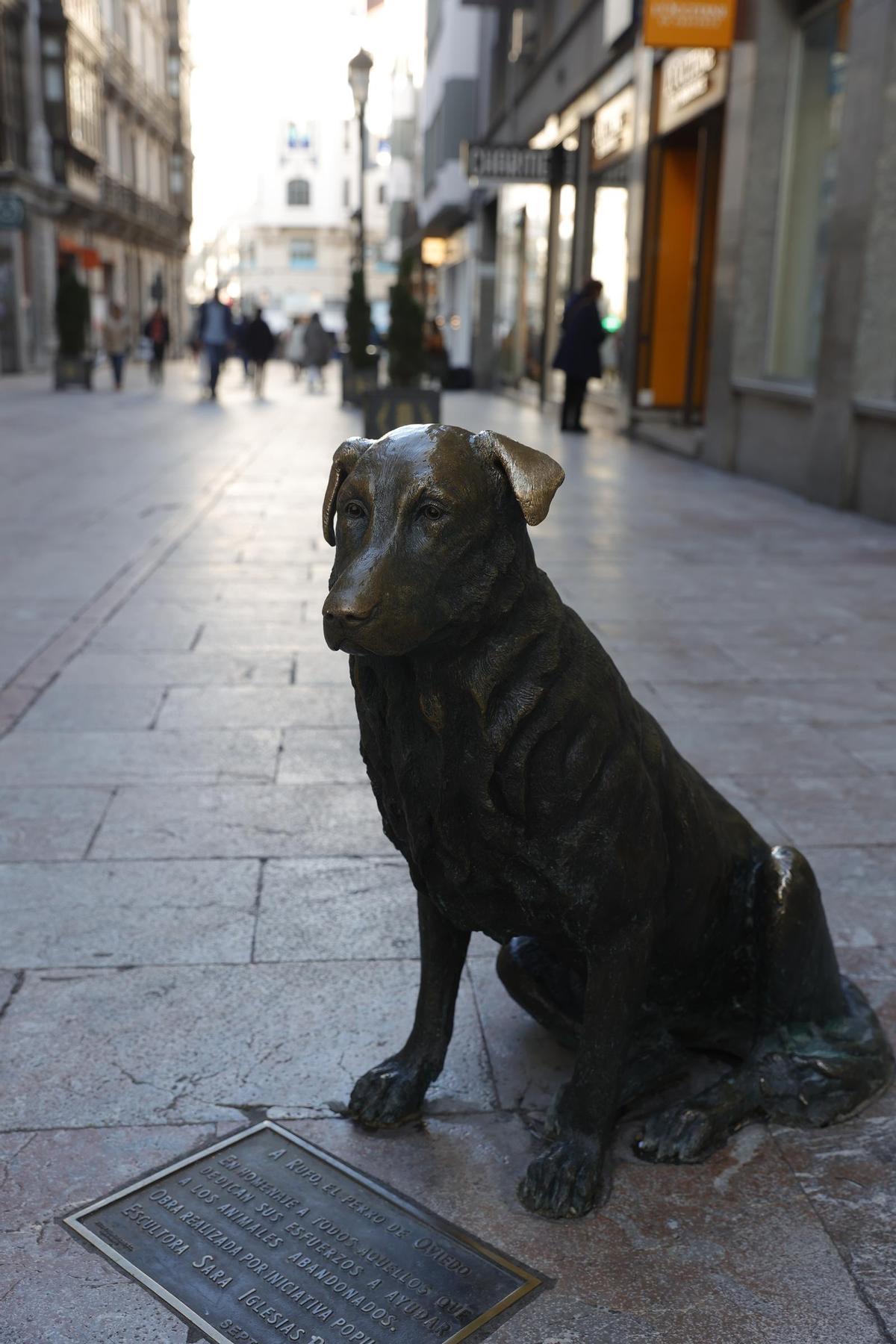 Estatua del perro Rufo