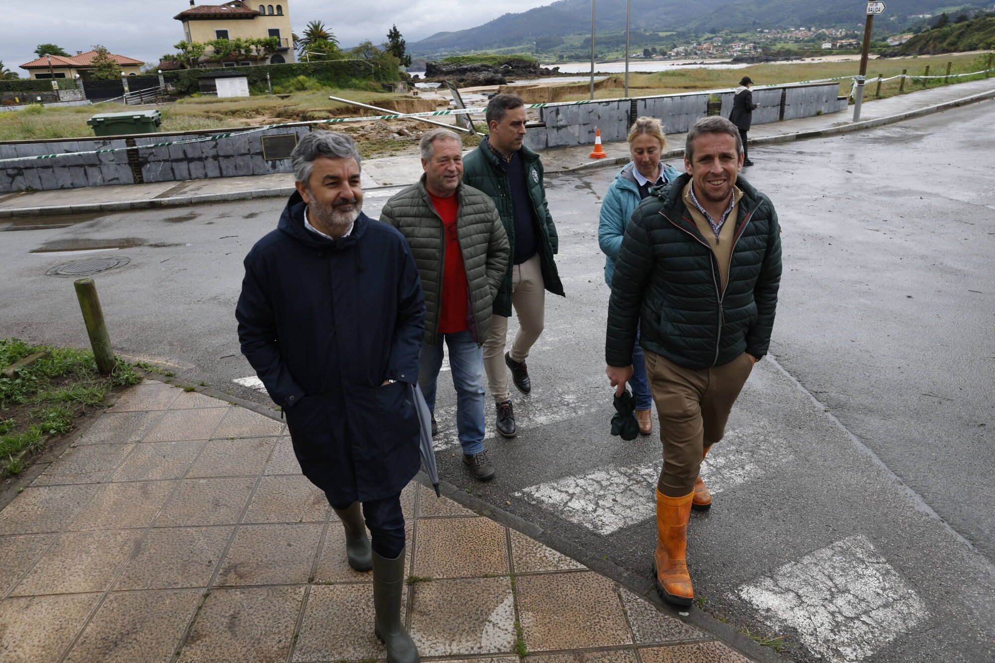 EN IMÁGENES: Caos en Colunga por las inundaciones de esta madrugada