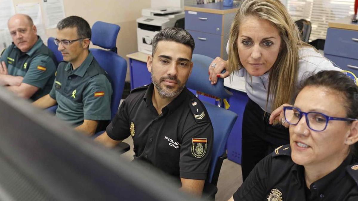 Centre de Cooperació Policial i Duanera del Pertús: Vint anys esborrant la frontera. | ANIOL RESCLOSA