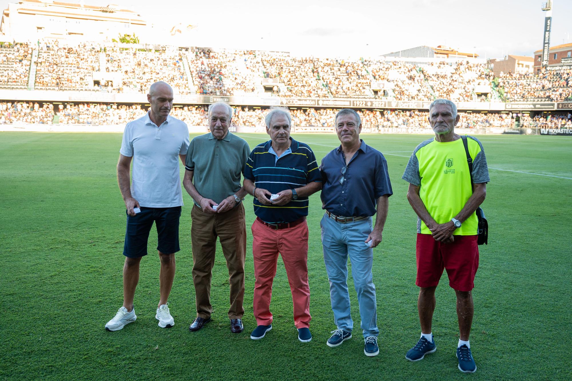 A la derecha, homenajeado esta temporada en Castalia.